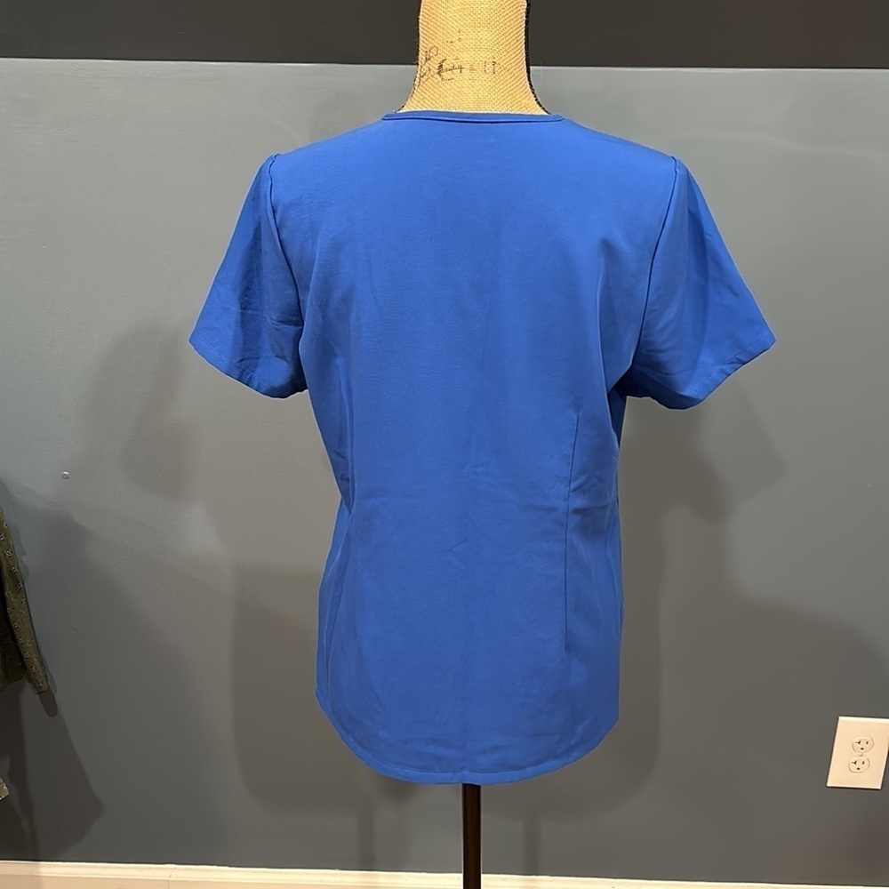 EUC Figs technical collection scrub top size small women’s - Picture 6 of 8